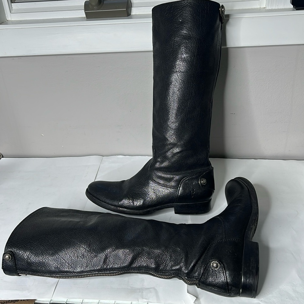 Frye Melissa Sz 6 Black Pebble Leather Back Zip Button Back Flat Riding Boots